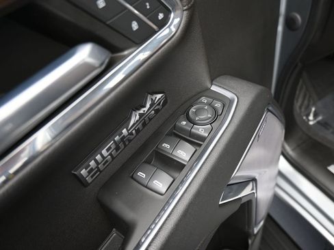 Used 2023 Chevrolet Silverado 1500 High Country w/ Technology Package image 13