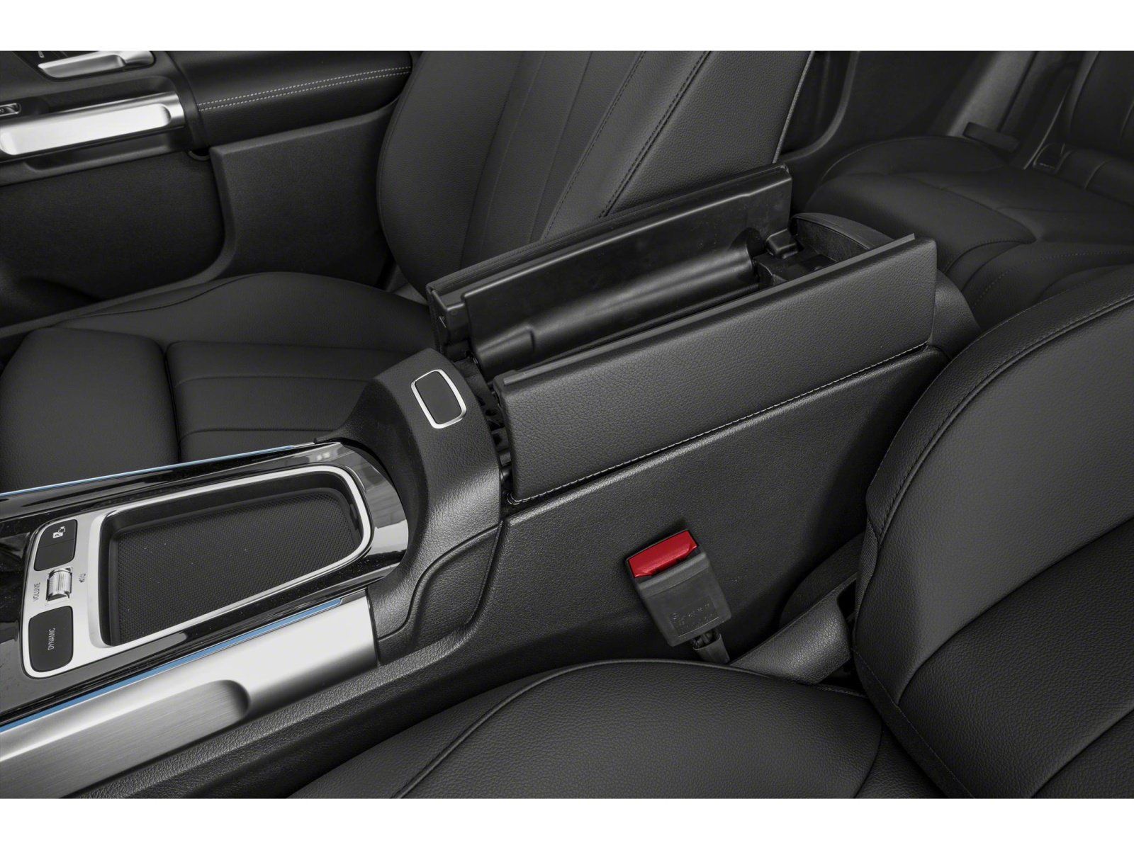 Used 2025 Mercedes-Benz GLB 250 4MATIC image 10