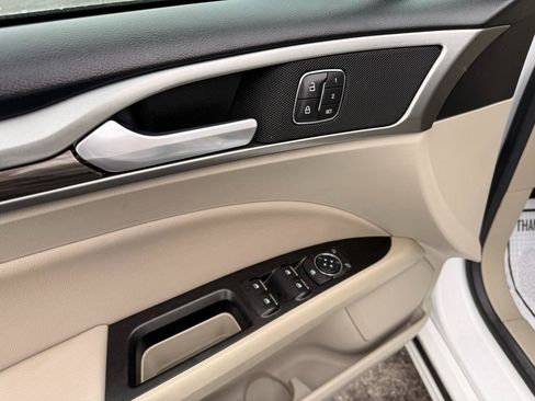 Used 2019 Ford Fusion SEL FWD image 10