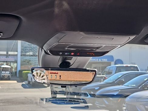 New 2026 GMC Acadia Denali w/ Super Cruise Package image 18