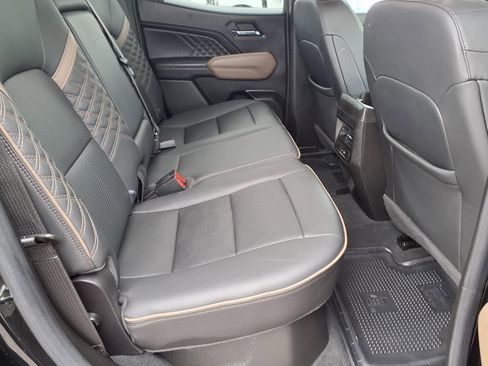 Used 2023 GMC Canyon Denali AWD/4WD image 13
