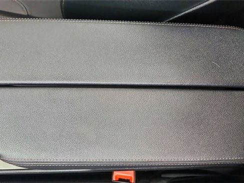 Used 2023 BMW 530e xDrive w/ Premium Package image 53