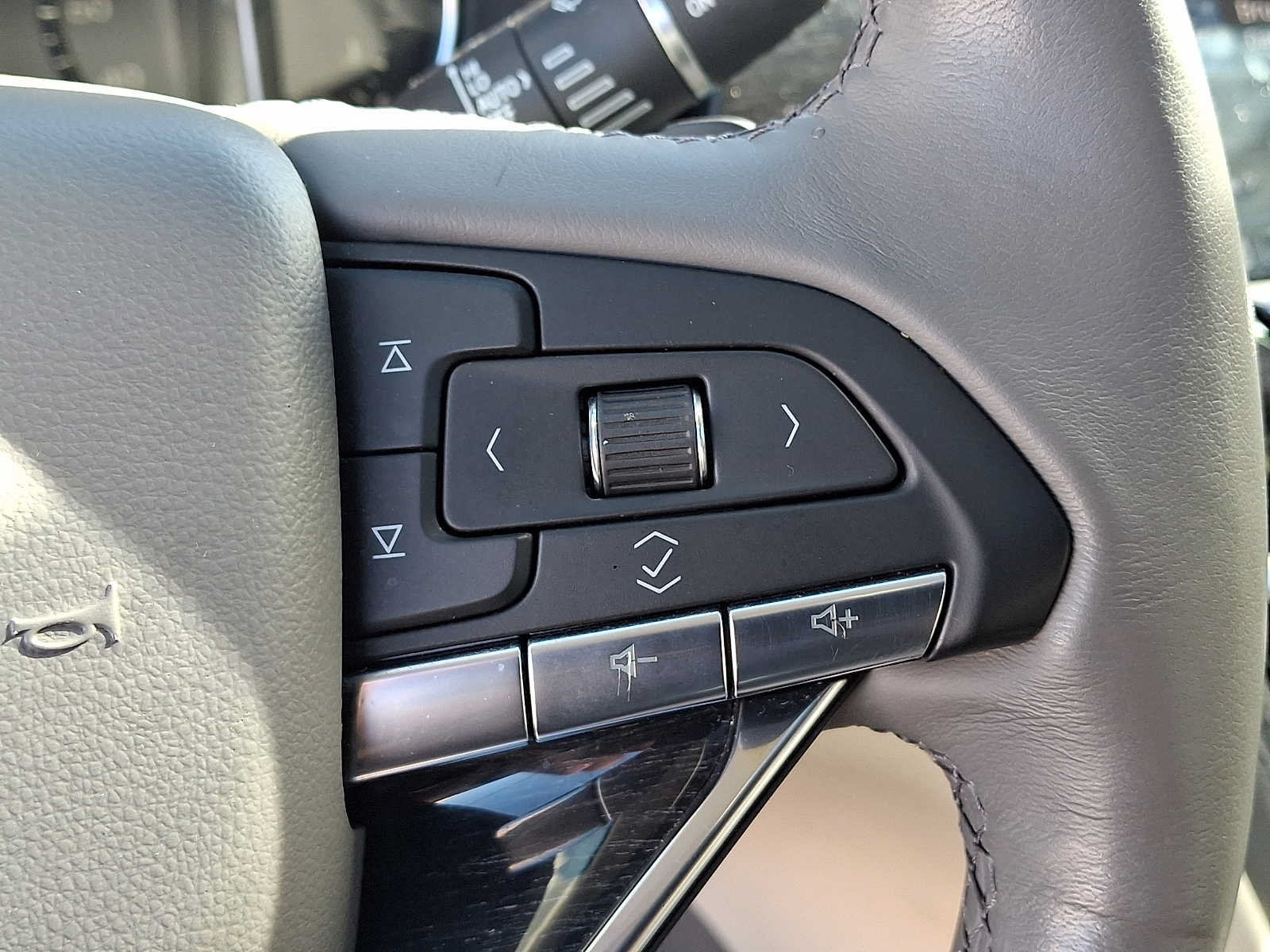 Used 2020 Cadillac XT6 Premium Luxury FWD image 23