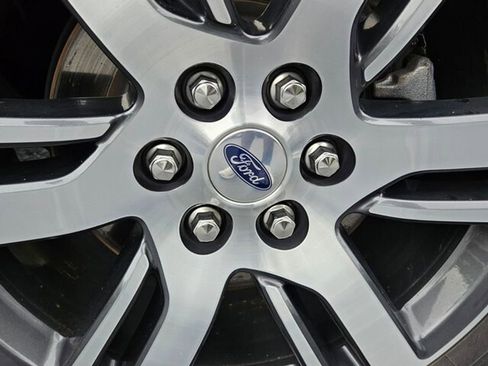 Used 2023 Ford Expedition Limited image 23