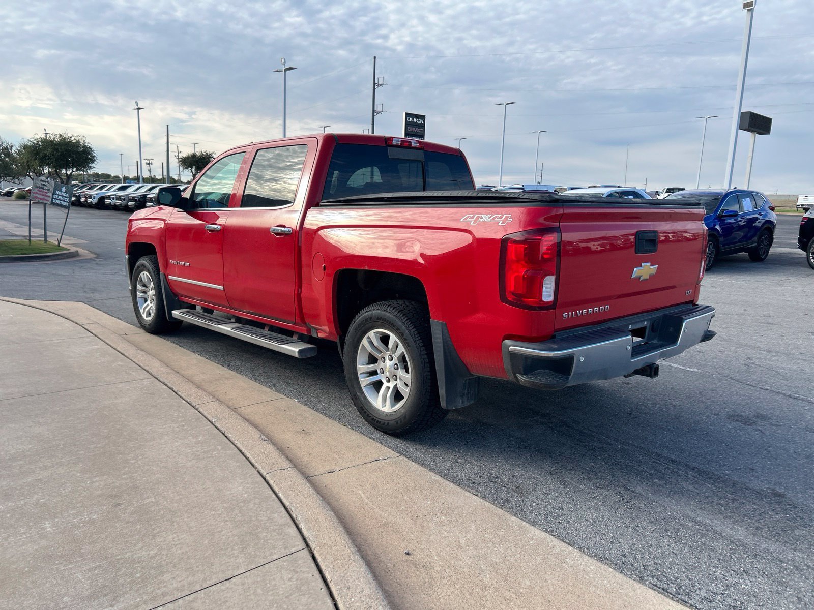 Used 2016 Chevrolet Silverado 1500 LTZ w/ LTZ Plus Package AWD/4WD image 7
