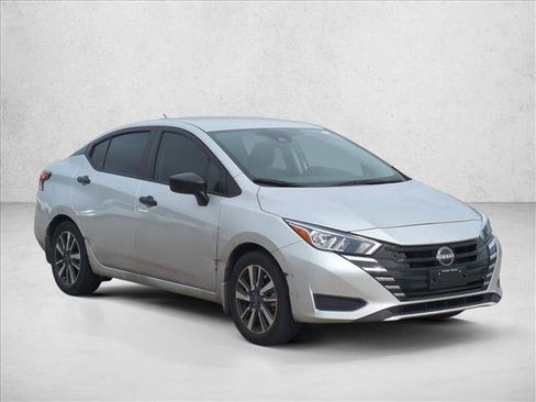 Used 2024 Nissan Versa S w/ S Plus Package image 3