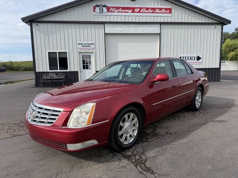 Used 2010 Cadillac DTS FWD image 1