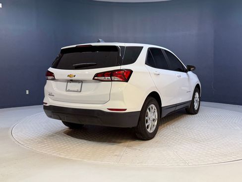 Used 2023 Chevrolet Equinox LS image 9