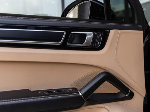 Certified 2023 Porsche Cayenne GTS AWD/4WD image 21