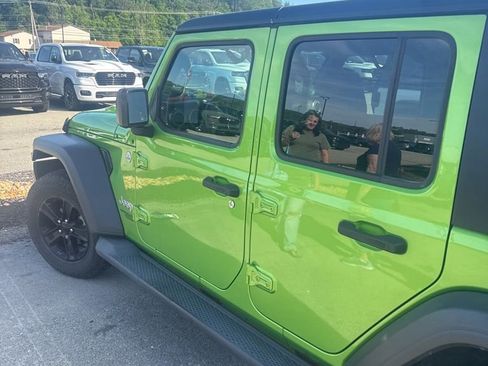 Used 2019 Jeep Wrangler Unlimited Sport S AWD/4WD image 8