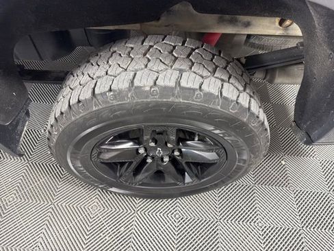 Used 2021 Chevrolet Silverado 1500 LT Trail Boss w/ Bed Protection Package image 10