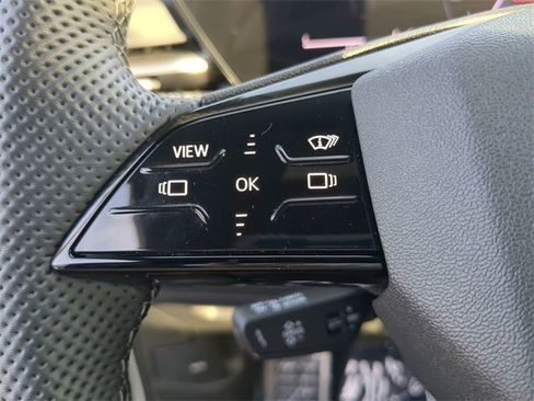 Used 2025 Audi SQ5 Prestige w/ Prestige Package image 29