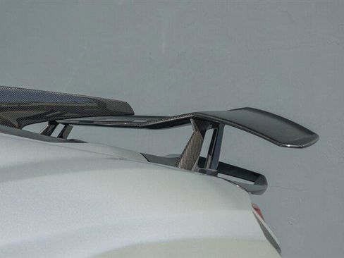 Used 2024 Lamborghini Revuelto image 29