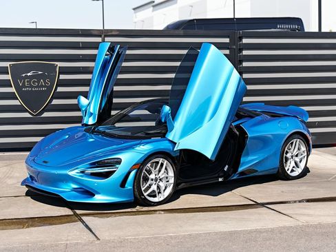 Used 2025 McLaren 750S Spider RWD image 5