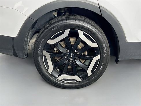 Used 2023 Kia Telluride EX w/ EX Captain's Chair Package image 40