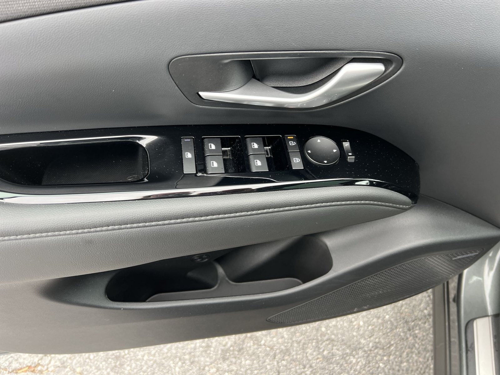Used 2025 Hyundai Tucson Limited AWD/4WD image 15