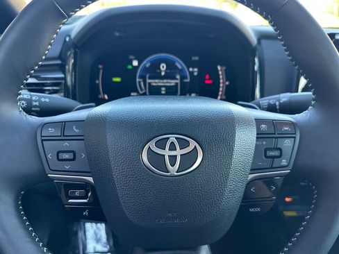 Certified 2025 Toyota Camry SE w/ Convenience Package image 36