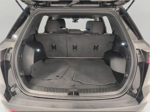 Used 2025 Chevrolet Equinox LT AWD/4WD image 16