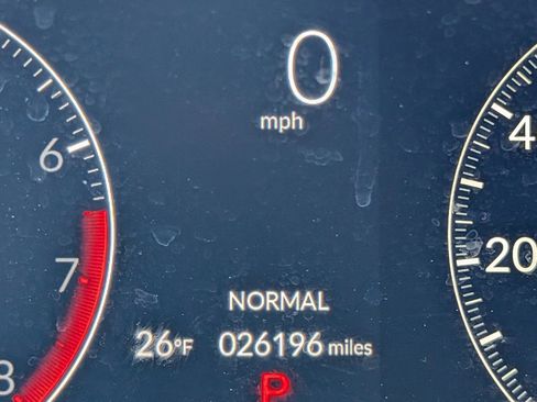 Used 2024 Honda Pilot EX-L image 9