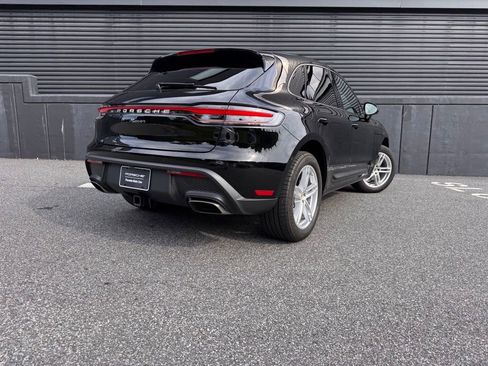 Certified 2026 Porsche Macan AWD/4WD image 10