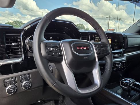Used 2024 GMC Sierra 1500 SLT w/ SLT Premium Plus Package AWD/4WD image 9