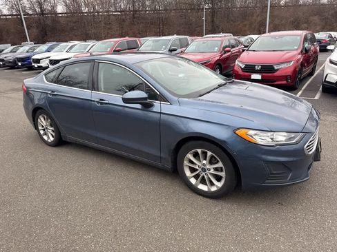 Used 2019 Ford Fusion SE image 9