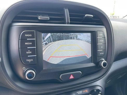 Used 2020 Kia Soul LX FWD image 16