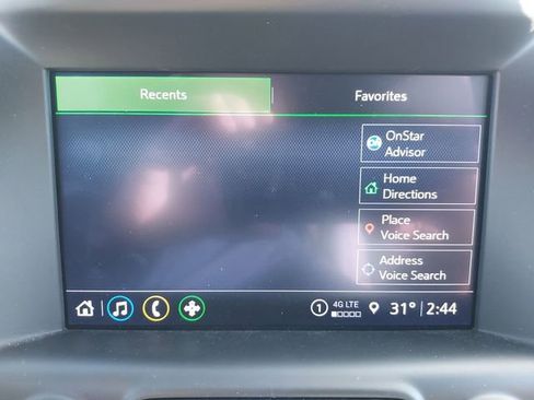 Certified 2023 GMC Terrain SLT image 20