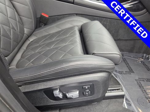 Used 2023 BMW X7 xDrive40i w/ M Sport Package image 16