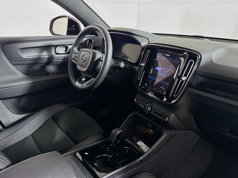 Used 2023 Volvo C40 P8 Recharge Plus w/ Climate Package image 27