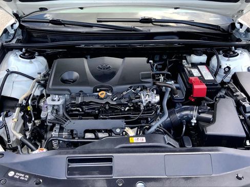 Used 2021 Toyota Camry SE FWD image 31