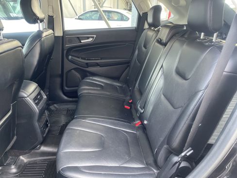 Used 2019 Ford Edge Titanium w/ Equipment Group 301A image 10