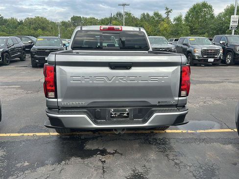 Used 2024 Chevrolet Colorado LT w/ LT Convenience Package AWD/4WD image 3