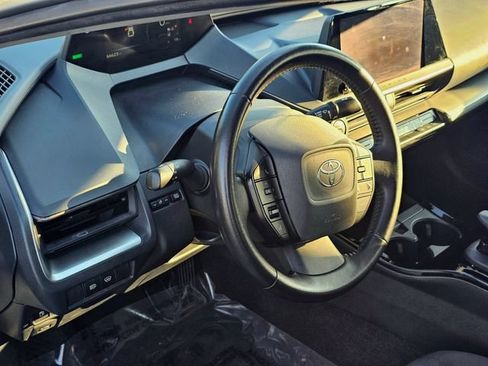 Used 2023 Toyota Prius LE FWD image 15