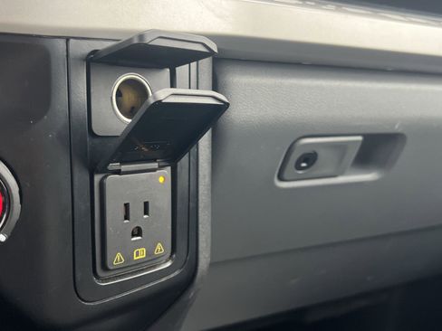 Used 2024 Ford F250 XLT image 11