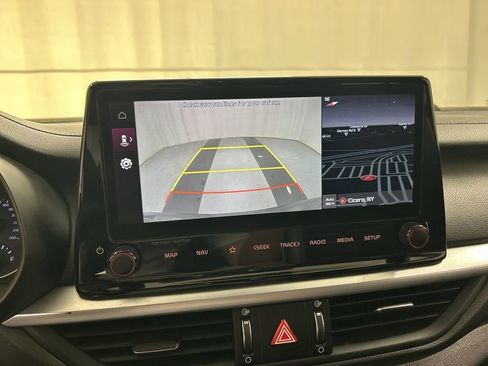 Used 2022 Kia Forte GT-Line w/ GT-Line Premium Package image 15