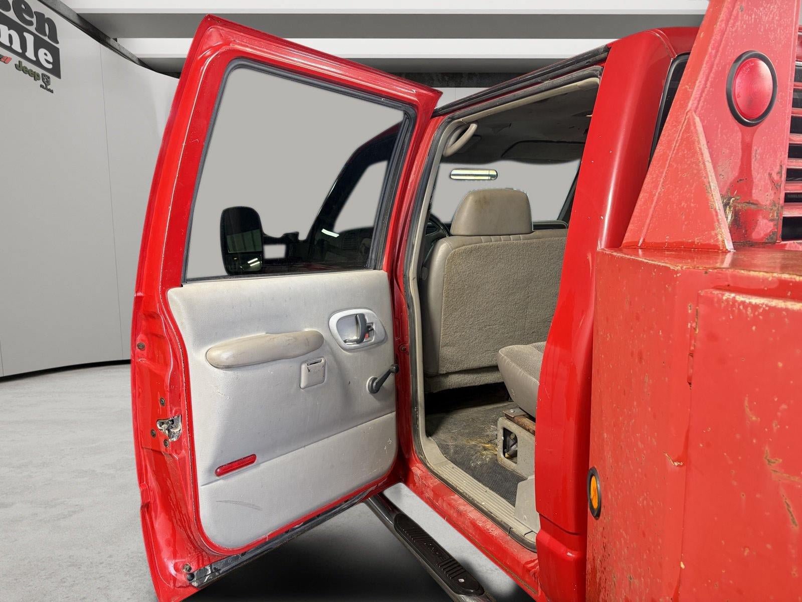 Used 2000 Chevrolet Silverado 3500 2WD Crew Cab image 19