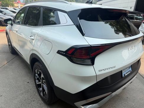 Certified 2025 Kia Sportage EX AWD/4WD image 6