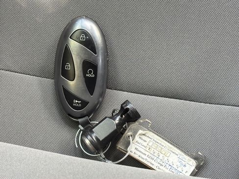 Used 2025 Hyundai Elantra SEL image 21