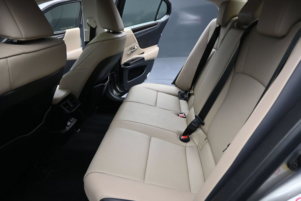 Used 2019 Lexus ES 300h w/ Premium Package FWD image 20