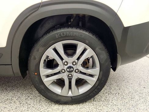 Used 2021 Kia Seltos S image 9