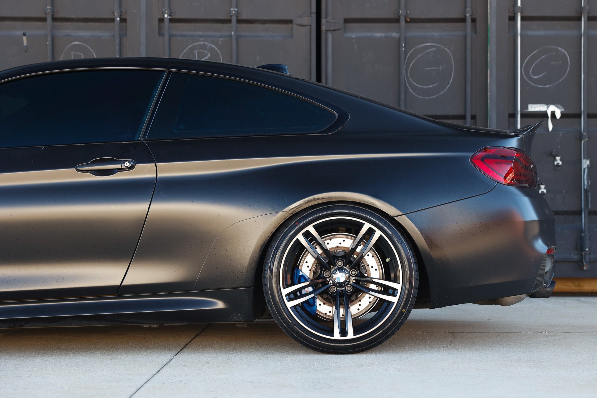 Used 2019 BMW M4 Coupe w/ Executive Package RWD image 29