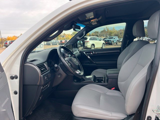 Used 2023 Lexus GX 460 w/ Black Line Special Edition AWD/4WD image 28