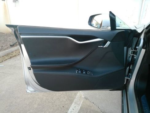 Used 2015 Tesla Model S P85D image 11