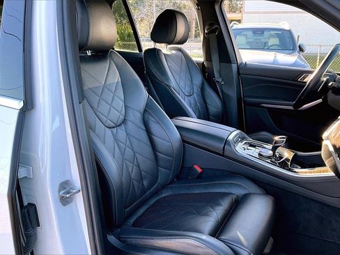 Used 2023 BMW X5 xDrive45e image 30