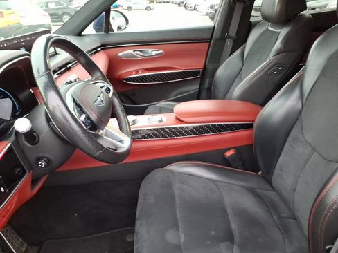 Used 2022 Genesis GV70 3.5T Sport w/ Sport Prestige Package AWD/4WD image 9
