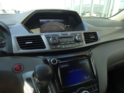 Used 2016 Honda Odyssey Touring image 5