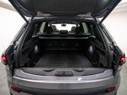 Used 2024 BMW X5 xDrive40i w/ Parking Assistance Package AWD/4WD image 31