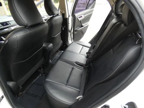 Used 2015 Lexus CT 200h image 50