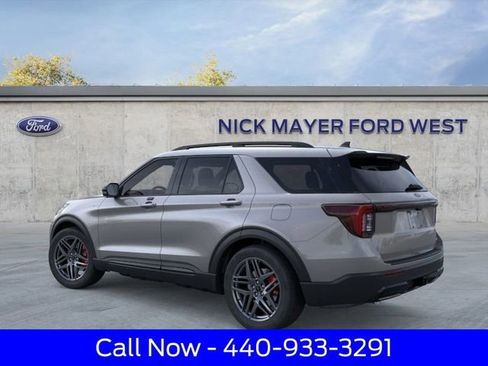 New 2026 Ford Explorer ST-Line w/ ST-Line Street Pack AWD/4WD image 5
